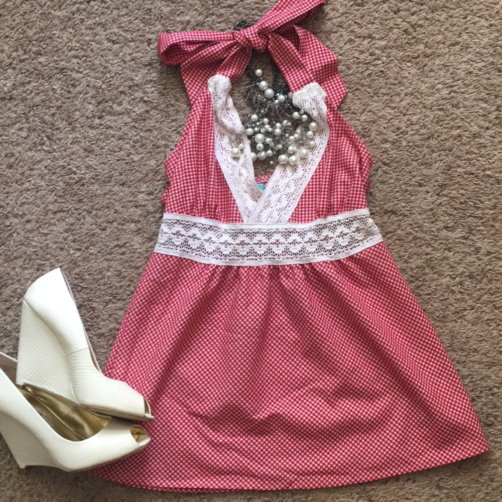 ♥️Red and white spring halter top♥️